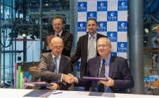 Signature Ariane 6 MT Aerospace / CNES - Fête de la Science 2016