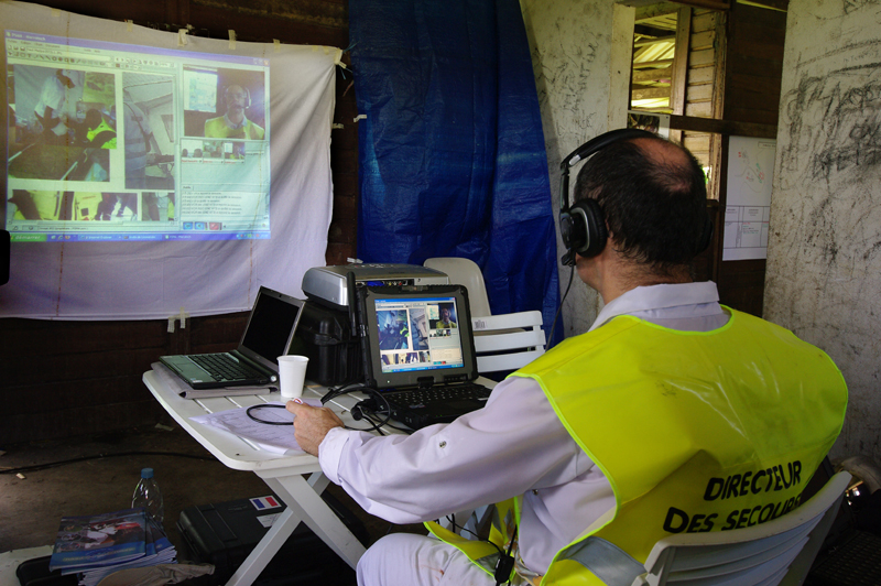 A videoconference link helps to organize emergency response more effectively. Credits: CNES/P. Collot.