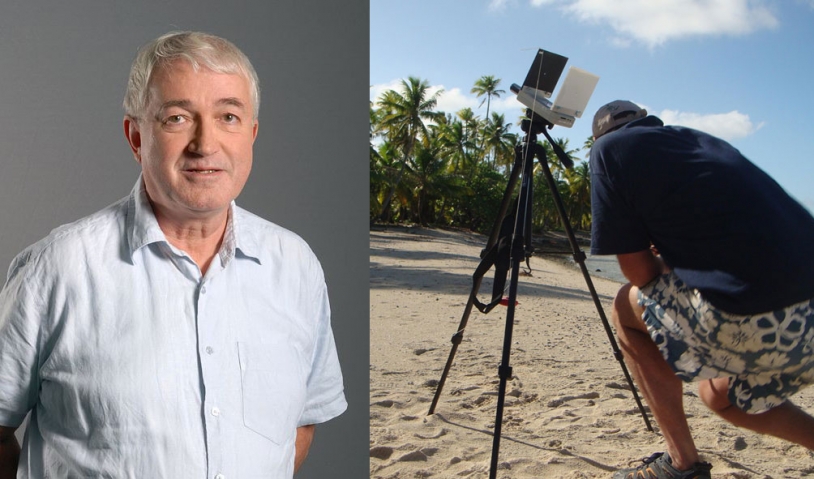 Jean-Yves Prado, expert en physique solaire au CNES ; photomètre enregistrant une courbe de lumière pendant l&#039;éclipse de 2010, en Polynésie française (à droite). Crédits : CNES.